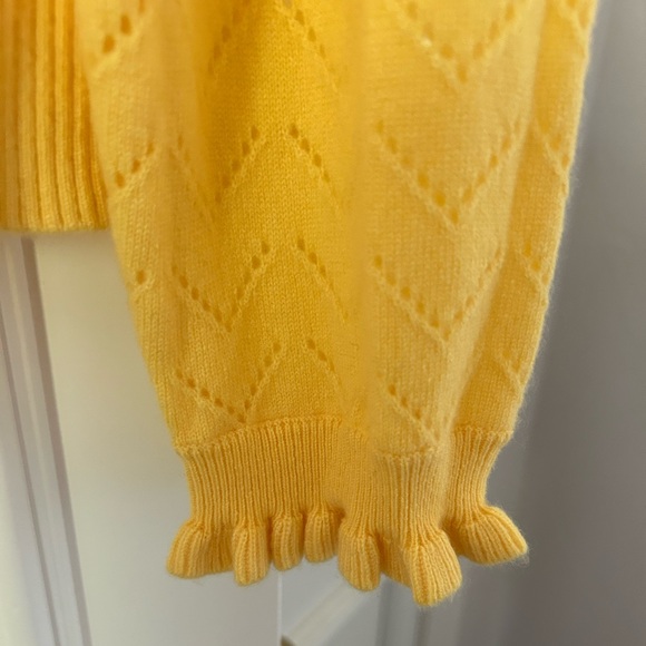 Cashmere sweater in yellow. - Picture 6 of 6